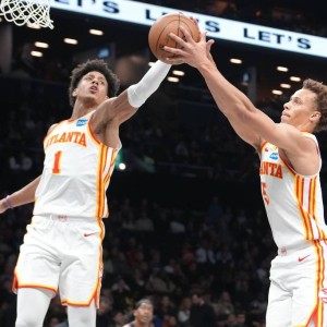 麦科勒姆25+7库明加12分 沃克21分老鹰34分大胜篮网