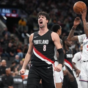 阿夫迪亚28+11伦纳德23分 开拓者胜快船